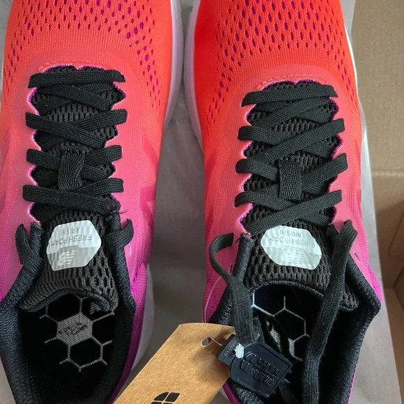 New Balance Arishi V3 size 8.5 - Picture 6 of 12